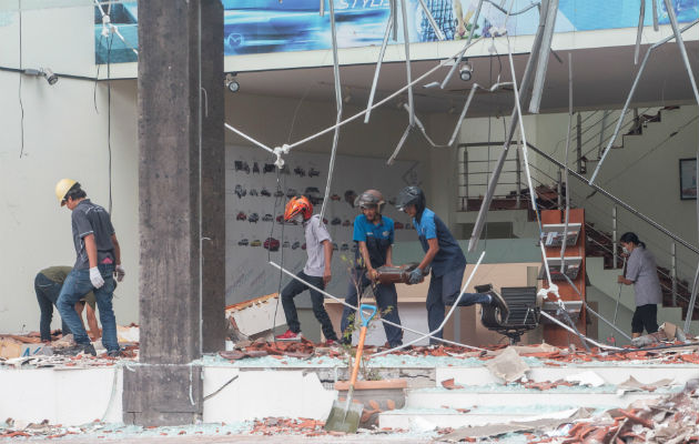 El terremoto ocurrió una semana después de que la misma isla fuera sacudida por otro de magnitud 6,4 que ocasionó 16 muertos y más de 300 heridos.