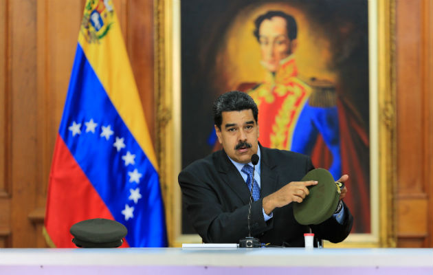 nicolás Maduro, en conferencia de prensa habla de los posibles responsables del atentado. FOTO/EFE