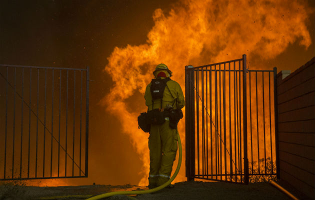 Un hombre ha sido detenido como presunto responsable de haber provocado este incendio.