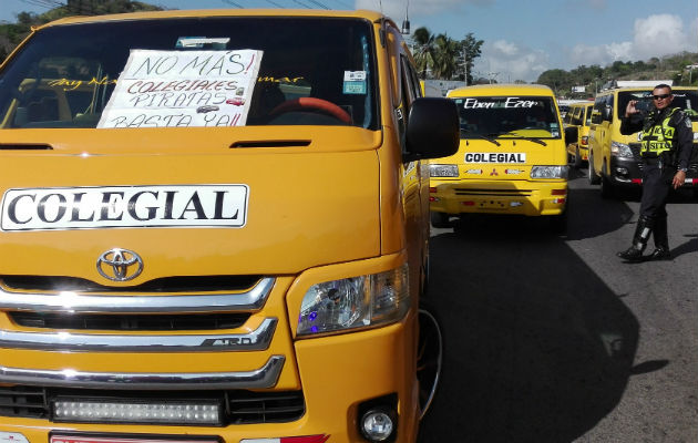 Estos transportistas no descartan el cierre de calles. Foto: Archivo/Ilustrativa.