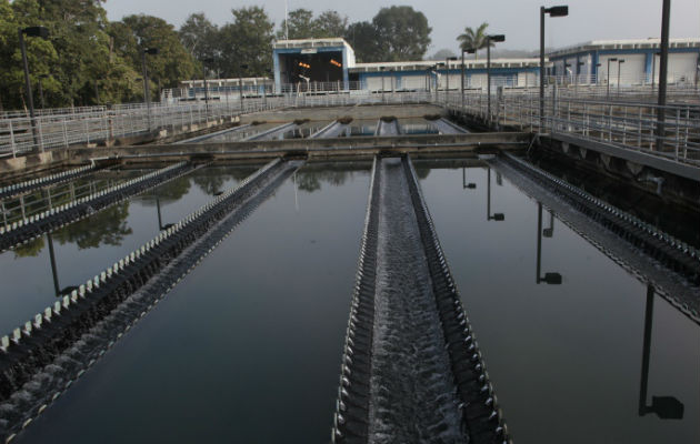 Un daño sorpresa podría dejar a gran parte de la población sin agua potable. /Foto: Panamá América