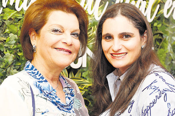 6. Alicia Chreim y Eveline Ben-Avi.