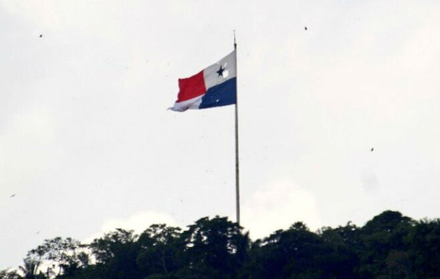 El Pabellón Nacional tiene un hueco producto de la inclemencia del tiempo.