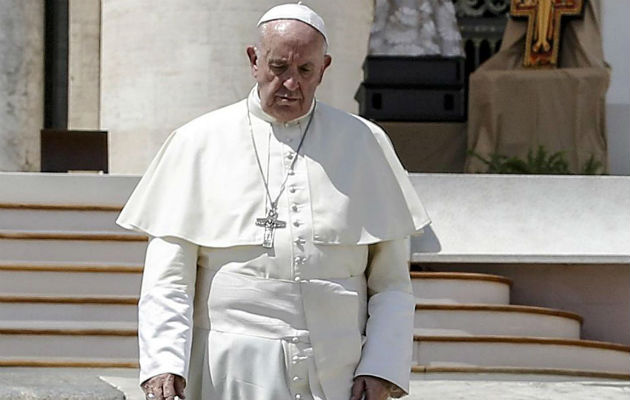 El papa Francisco, desde que inició su pontificado a tenido que hacerle frente al tema de los abusos por parte de sacerdotes. FOTO/EFE