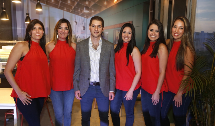 1. Diosandra Olivarrieta, María De Lourdes Ferrer, Simon Schachtel, Fernanda Blanco, Dahiana Álvarez y Andreína Negrette. 