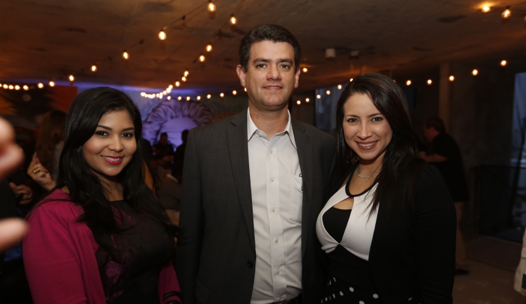 2. Lorena Herrera, Roberto Appleby y Elizabeth Montenegro.