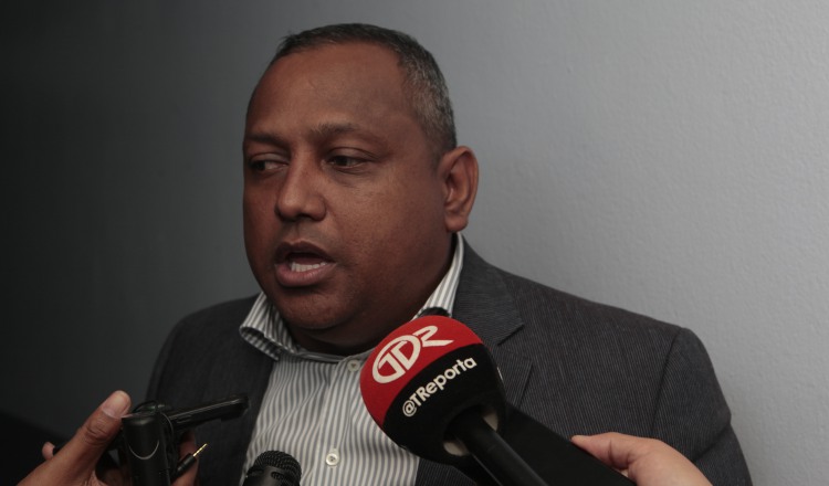 Raúl Pineda, vicepresidente de la Comisión de Presupuesto. Víctor Arosemena