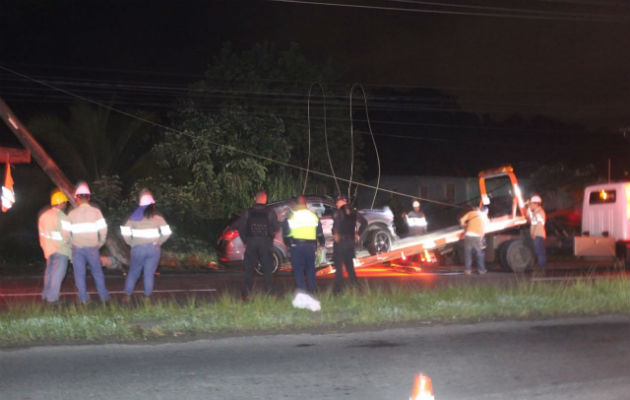 Según informes preliminares se presume que la mujer conducía el vehículo particular.