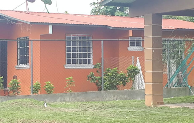 La victimaria, quien se entregó voluntariamente a las autoridades, confesó haber asesinado a su pareja, luego de sostener una riña a golpes. Foto/Eric Montenegro
