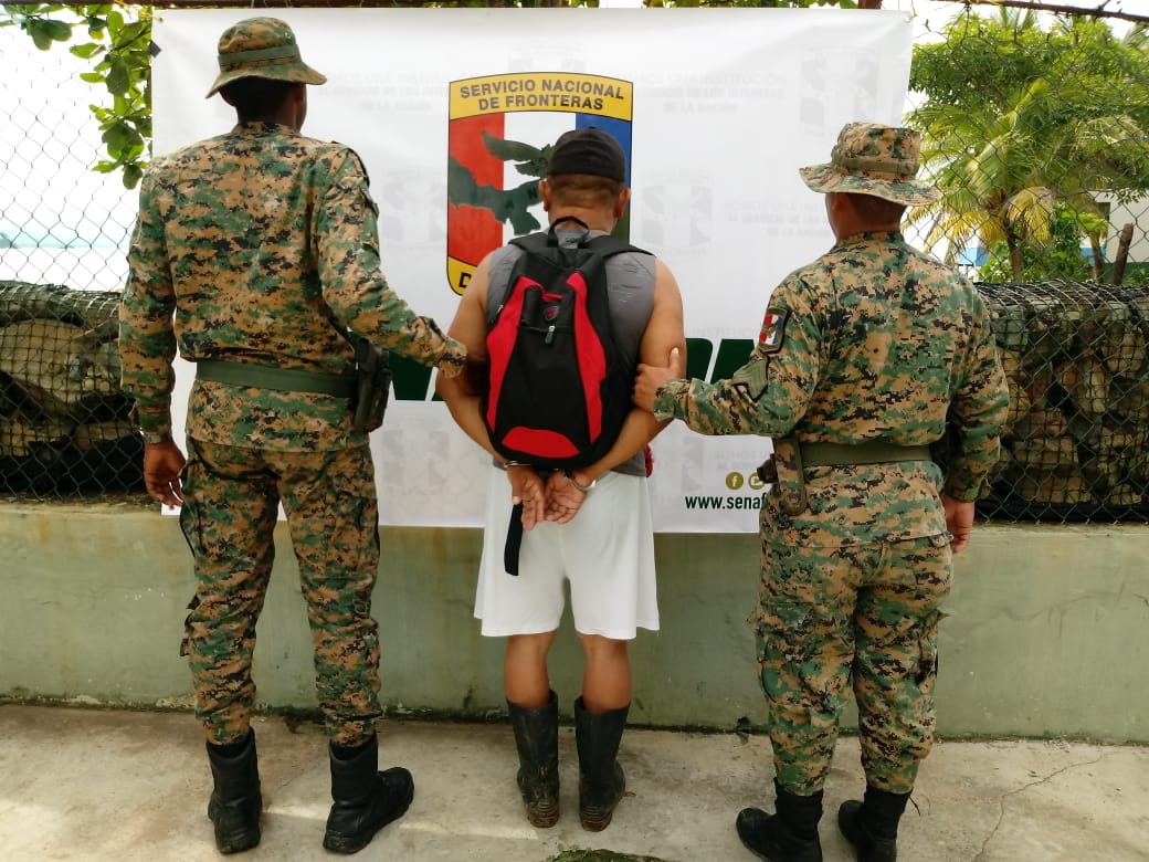 El coyote estaba con ocho cubanos y tres indios. / Foto: Senafront.