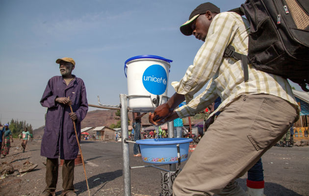 Los positivos por un nuevo brote de ébola en RD Congo superan el medio centenar Las autoridades han detectado 51 casos confirmados de contagio y 27 probables, mientras investiga otros 24.