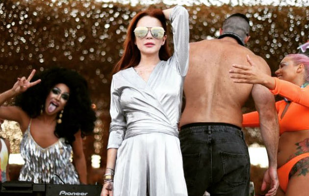 Lindsay Lohan fue grabada bailando en el Lohan Beach House. 