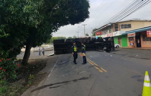 Unidades del tránsito en el lugar del accidente. Foto: Thays Domínguez. 