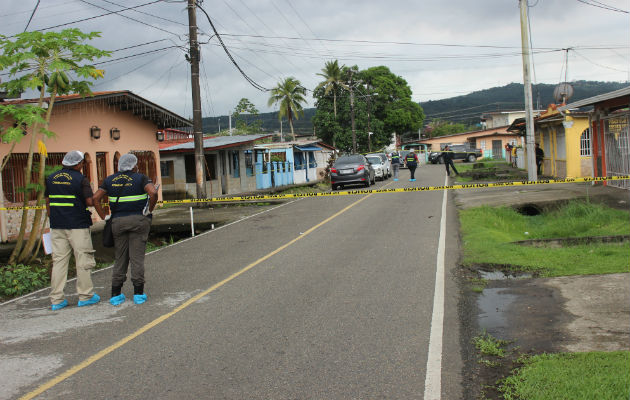 Las autoridades investigan y buscan al asesino del estudiante en la provincia de Colón. Foto: Diómedes Sánchez.  