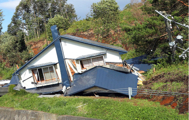 Vivienda destruida en Atzuma (Japón). Foto: EFE.