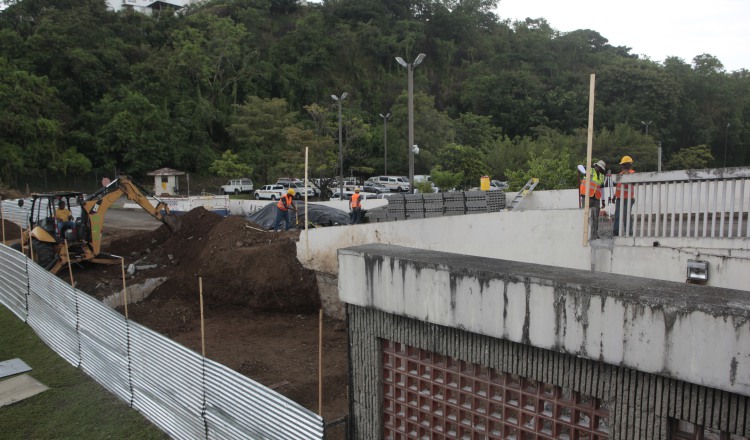 Los trabajos en el Hospital San Miguel Arcángel se mantienen  en un 70% y están presionando para que los mismos concluyan en noviembre de este año. /Foto: Víctor Arosemena