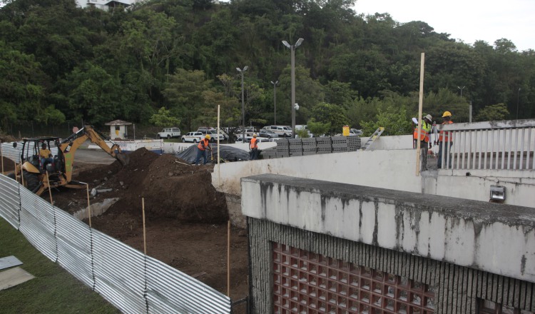 Los trabajos en el Hospital San Miguel Arcángel se mantienen  en un 70% y están presionando para que los mismos concluyan en noviembre de este año. /Foto: Víctor Arosemena