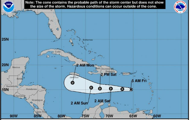 Cinco días de la tormenta tropical Isaac durante su paso por las Antillas Menores. EFE/ (NHC).