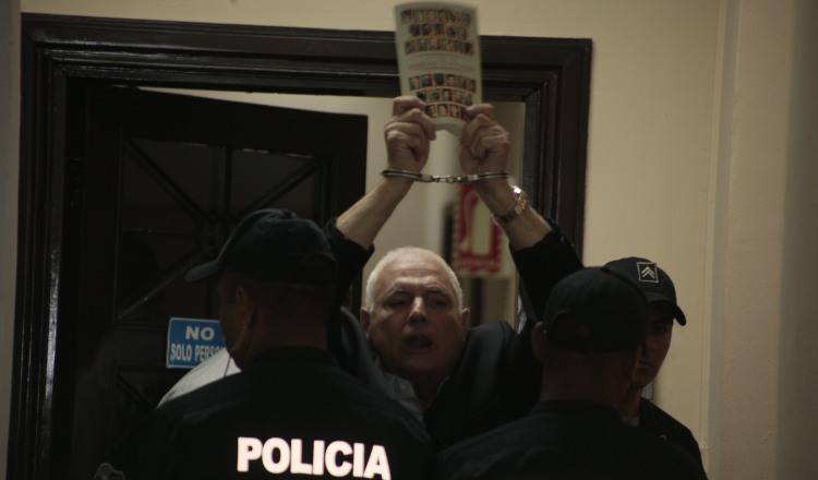 Ricardo Martinelli, en tono enérgico, manifestó que lo tienen secuestrado.  Víctor Arosemena