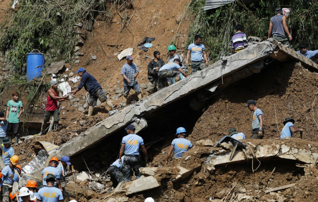 Se ha confirmado la muerte de al menos 35 personas en ese incidente en la localidad de Itogon. FOTO/AP