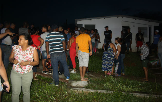 Los invasores exigieron una vivienda al MIVIOT. Foto/Eric Montenegro