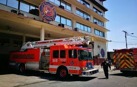 Ambos bomberos enfrentarán un proceso disciplinario por estar ebrios en horas laborales. / Foto: Víctor Arosemena.