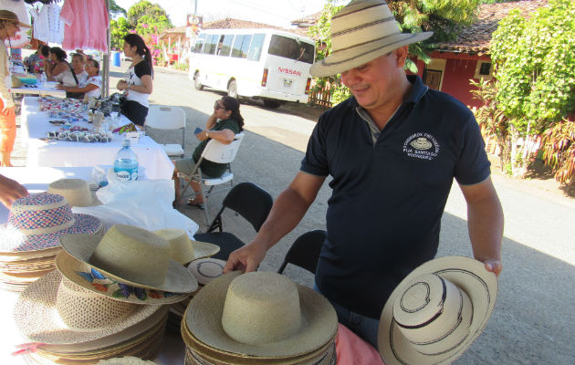 En Pedasí, provincia de Los Santos, un total de 20 personas recibieron formación de 40 horas para ser guías turísticos. Foto/Cortesía