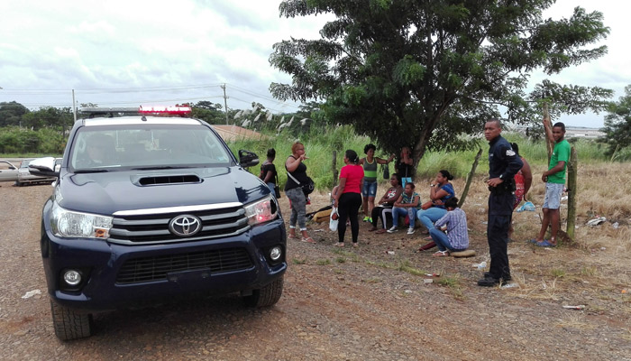 Un grupo de personas invadieron más de 200 casas en Loma de Mastransto 2. Foto/Eric Montenegro