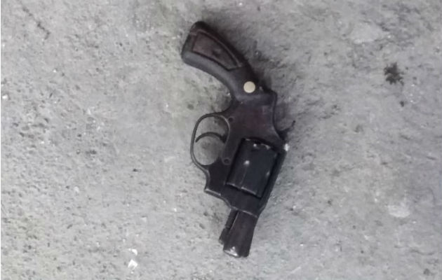 Hay operativos buscando al otro cómplice del asalto. Los atracadores portaban un arma de fuego.