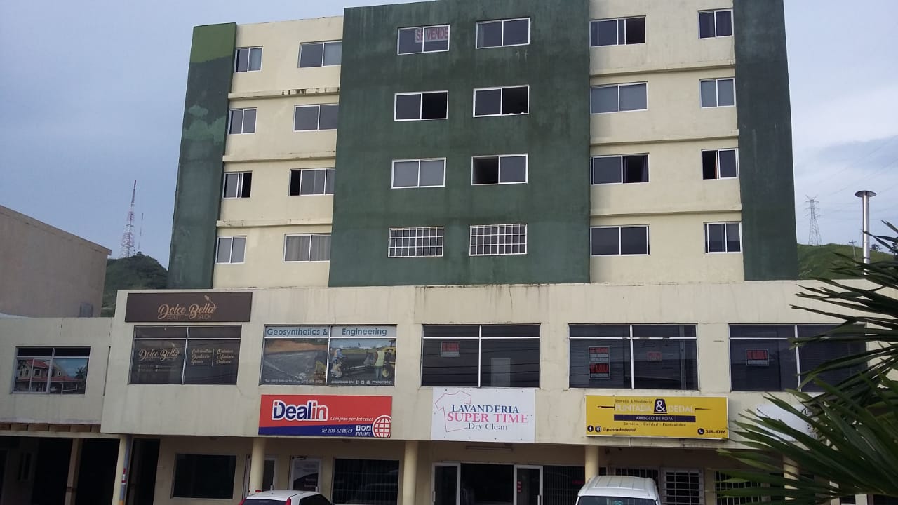 Moradores de edificio de apartamentos en Limajo temen quedarse sin hogar. Foto/Cortesía Moradores de edificio de apartamentos en Limajo temen quedarse sin hogar. Foto/Cortesía