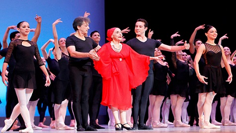 Alicia Alonso, máxima representante del Ballet Latinoamericano fue mentora de miles de bailarines y bailarinas. 