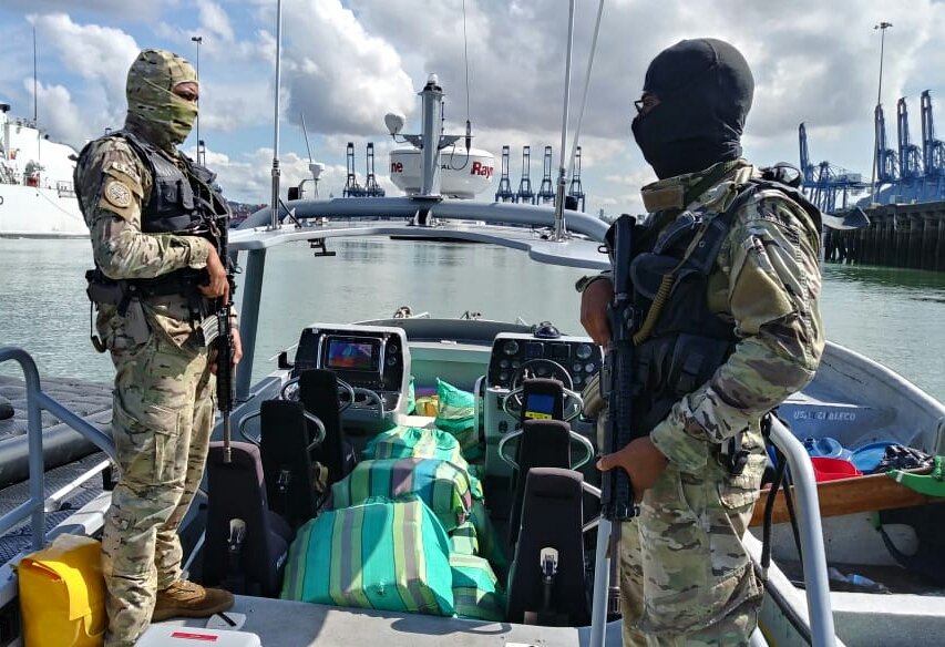 Durante el operativo del Senan se logró la captura de tres tripulantes de nacionalidad colombiana.