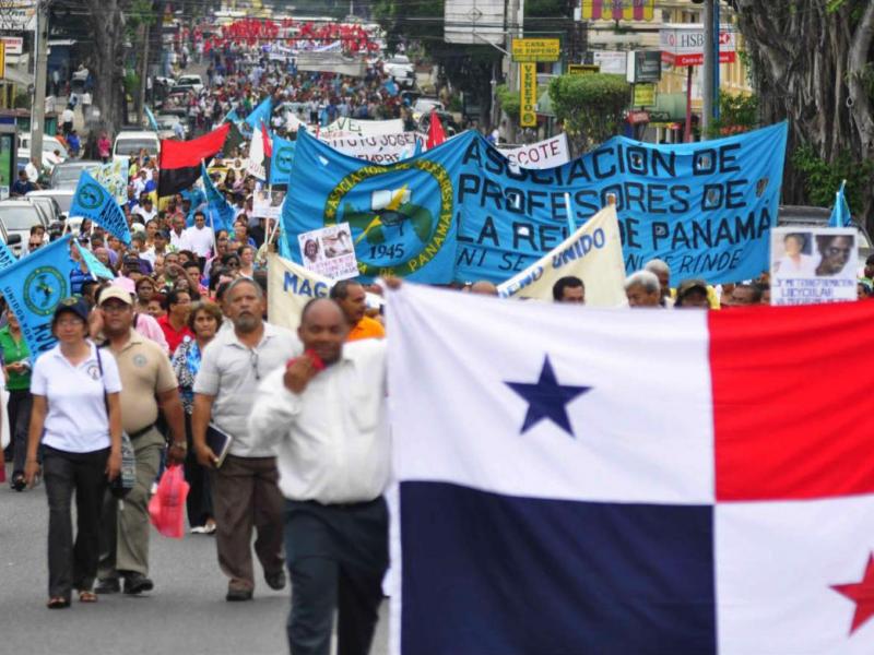 Los docentes consideran que se merecen un bono navideño de parte del Gobierno.