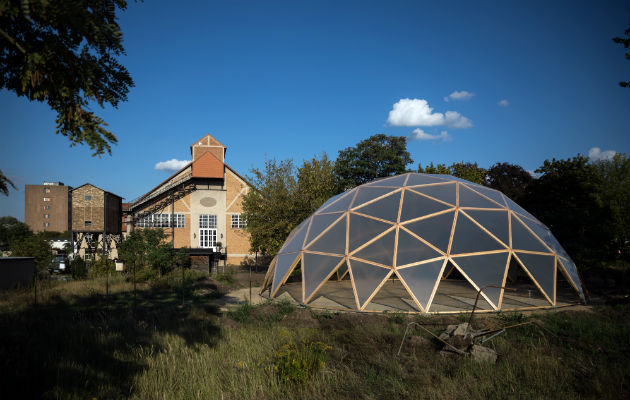 E-Werk Luckenwalde, un nuevo centro de arte contemporáneo, produce electricidad renovable in situ. Foto/ Gordon Welters para The New York Times.