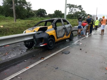 Según los primeros datos, el conductor iba a una velocidad considerable. Foto: Policía Nacional.