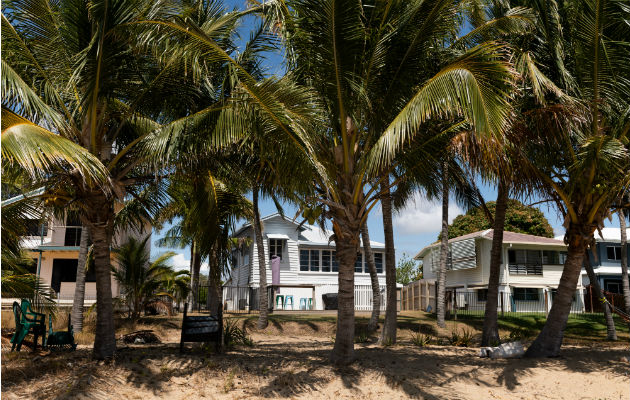 En Mackay, Australia, a algunos residentes les preocupa más sus vistas que el aumento en los niveles del mar. Foto/ Matthew Abbott para The New York Times.