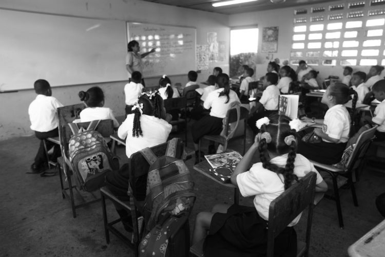 Hay que institucionalizar los espacios de participación de todos los actores que al nivel comunitario y con la debida orientación, se constituyen en agentes de cambio y protagonistas del accionar educativo. Foto: Archivo.