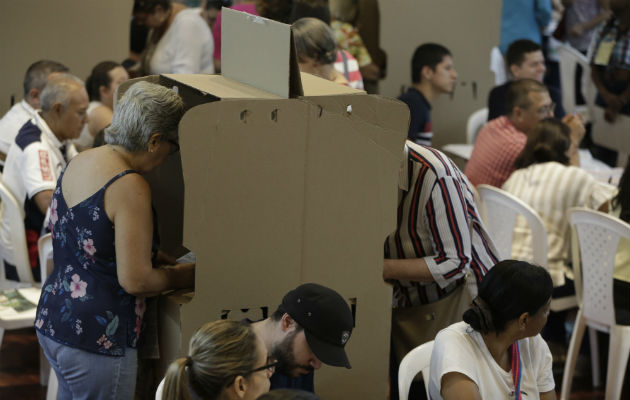 El presidente colombiano subrayó la importancia de la participación ciudadana en las elecciones porque, según dijo, de esa manera se fortalece la democracia.