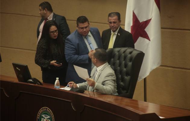 La forma como se ha debatido las reformas constitucionales en la Asamblea Nacional ha sido cuestionada por diversos sectores.