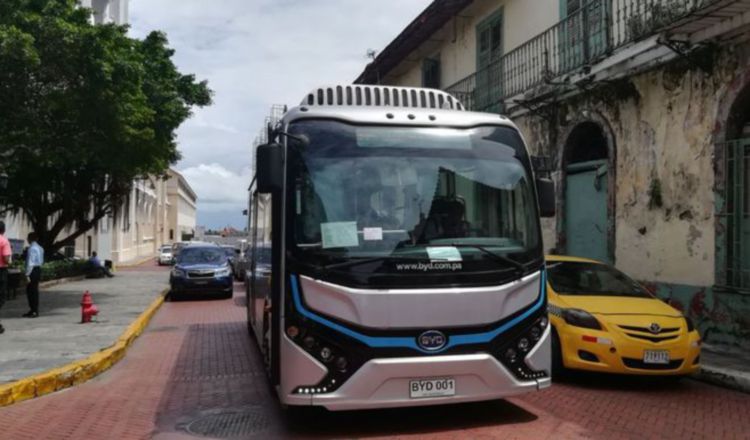 Plan Piloto de Movilidad Eléctrica de Mi Bus en la 5 de Mayo y el Casco Antiguo. Foto/Archivos