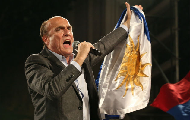  Daniel Martínez, candidato del oficialista Frente Amplio. Foto: EFE  