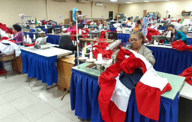 Trabajan con ahínco para lograr un buen resultado. Foto: MilagrosMF.