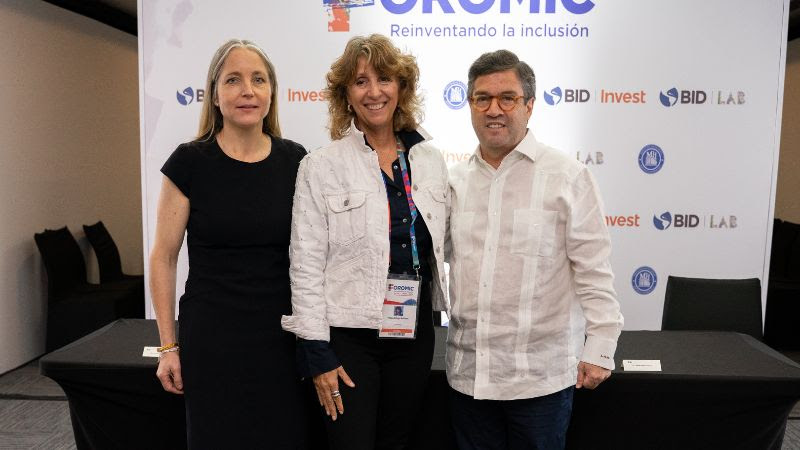 Irene Hofman de Arias, CEO BID Lab junto a Pituka Ortega Heilbron, Directora General de la Fundación IFF Panamá y Luis Alberto Moreno, Presidente del Banco Interamericano de Desarrollo. Foto: IFF Panamá