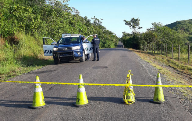 Funcionarios del Ministerio Público volvieron a la escena del crimen a recabar  evidencias.  Foto: Melquíades Vásquez. 