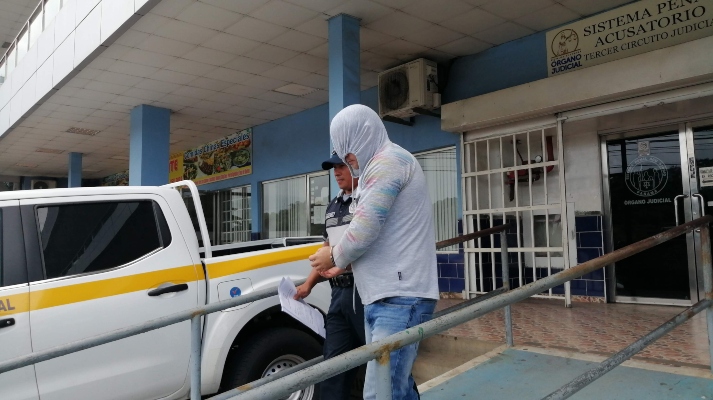 Las investigaciones del MP relacionan al ciudadano cubano Michelle Duarte Suárez la inscripción de otros tres autos en el Municipio de Colón y la presunta falsificación de documentos para realizar las ventas. Foto/Diómedes Sánchez