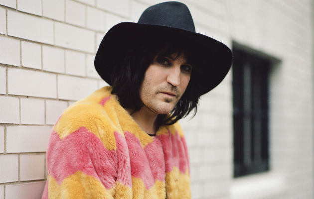 Noel Fielding de “The Great British Baking Show”. Foto/ Vicky Grout para The New York Times.