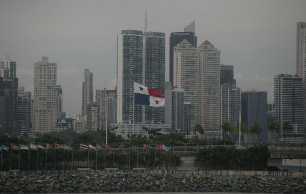 A través de las inversiones y relaciones diplomáticas con los Emiratos Árabes Unidos, el Gobierno panameño espera afianzar los cuatro pilares. Foto/Víctor Arosemena