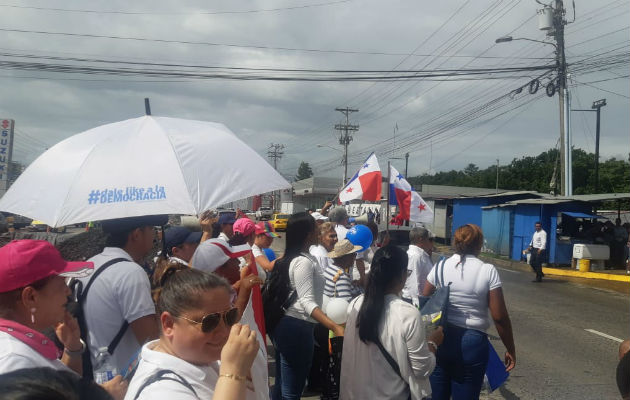 Protesta pacífica de los exfuncionarios.