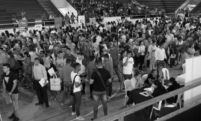 Esa juventud no es una partida de vagos o mantenidos; solo quieren una oportunidad.  Foto: Cortesía.