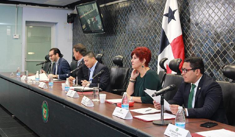 La Comisión de Comercio de la Asamblea Nacional se reunió ayer.  Cortesía Asamblea Nacional